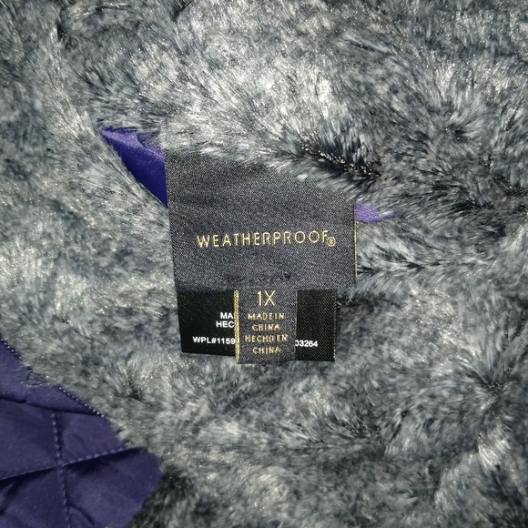 Weatherproof Reversible Vest - Picture 6 of 7